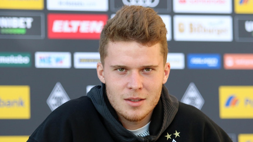 Nico Elvedi besitzt in seinem Vertrag eine Klausel mit der Option auf ein weiteres Jahr bei Borussia Mönchengladbach.