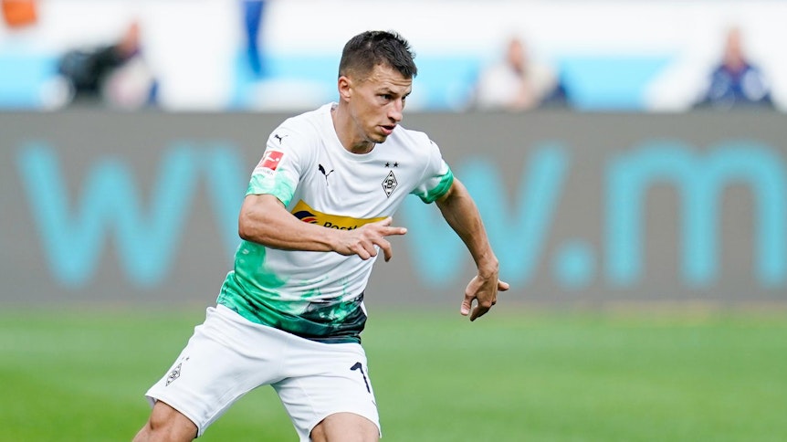 Bei Stefan Lainer ist immer Vollgas angesagt. Doch gegen Mainz 05 zwingt ihn eine Gelbsperre zum Zuschauen.