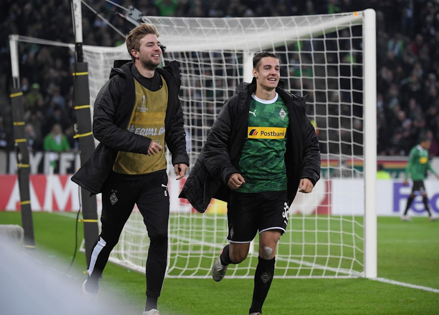 Christoph Kramer und Florian Neuhaus beim Jubel gegen Rom.