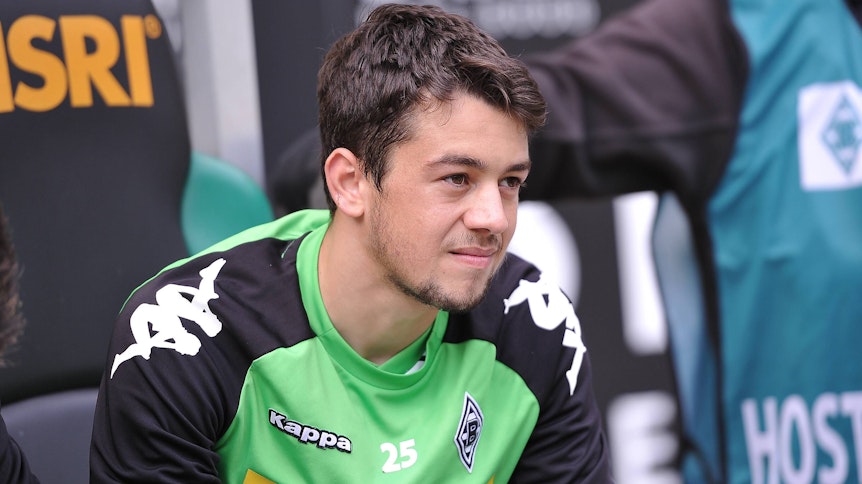 Amin Younes im Jahr 2014 auf der Ersatzbank von Borussia Mönchengladbach.