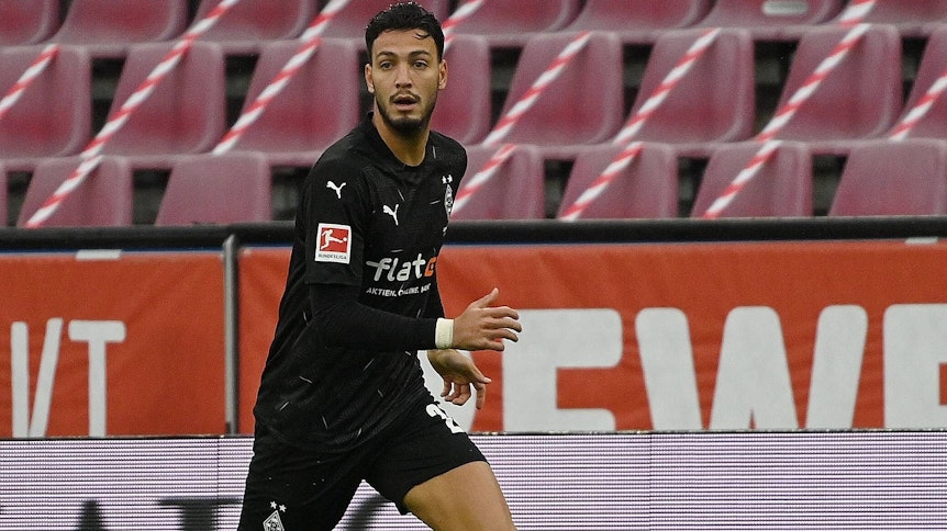 Ramy Bensebaini sprintet im Derby beim 1. FC Köln.