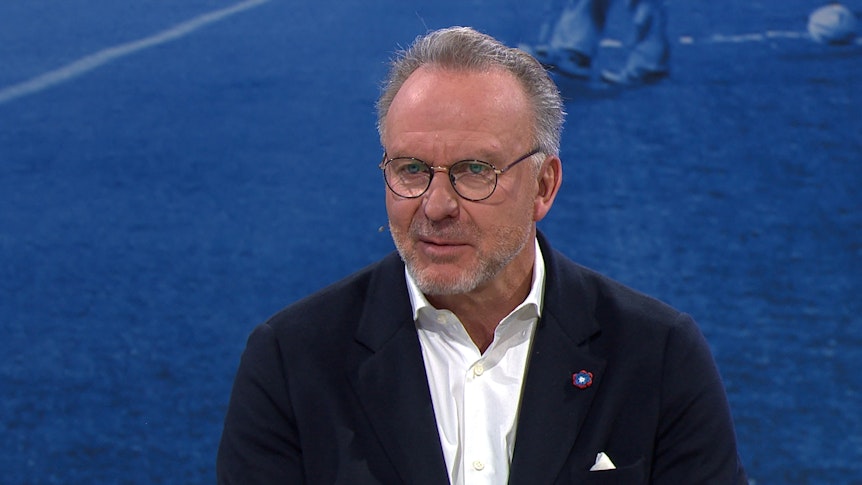 Bayern-Boss Karl-Heinz Rummenigge diskutierte am Sonntagmorgen mit seinen Kollegen im Sport1-Doppelpass über Thurams Spuck-Attacke gegen Hoffenheims Stefan Posch.