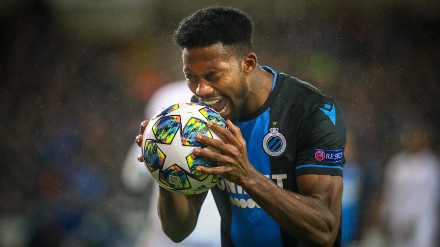 Brügges Angreifer Emmanuel Dennis ist laut belgischen Medienberichten bei mehreren Top-Klubs in Europa im Gespräch.