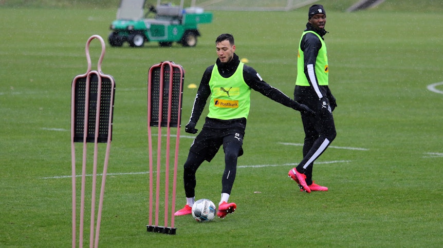 Ramy Bensebaini ist nach seinem Muskelfaserriss wieder ins Mannschaftstraining eingestiegen.