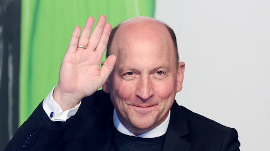 Borussias Finanz-Boss Stephan Schippers soll zuversichtlich sein, heißt es, den Gladbach-Fans trotz Coronavirus-Krise zur neuen Spielzeit einen neuen Hauptsponsor präsentieren zu können.