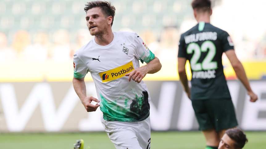Wenn der Jonas zwei Mal klingelt. Borussia bezwingt am Dienstagabend den VfL Wolfsburg mit 3:0. Jonas Hofmann hat mit zwei Treffern einen großen Anteil daran.