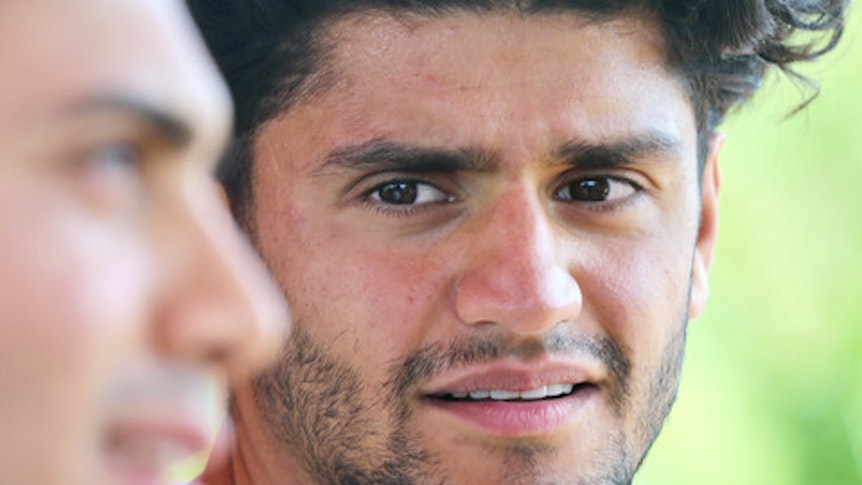 Der ehemalige VfL-Spieler und aktuelle Dortmund-Profi, Mahmoud Dahoud, ist wegen Rasens vorerst seinen Führerschein los.