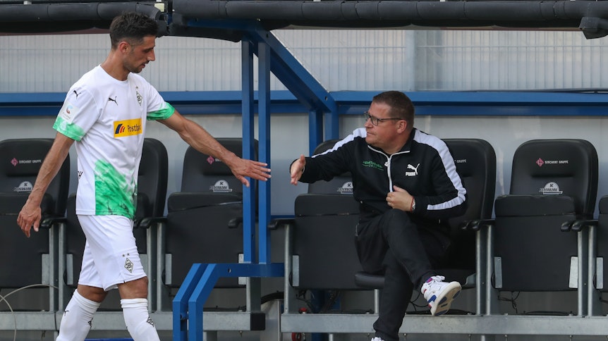 Borussias Manager Max Eberl dürfte genau wissen, was er an Kapitän Lars Stindl hat.