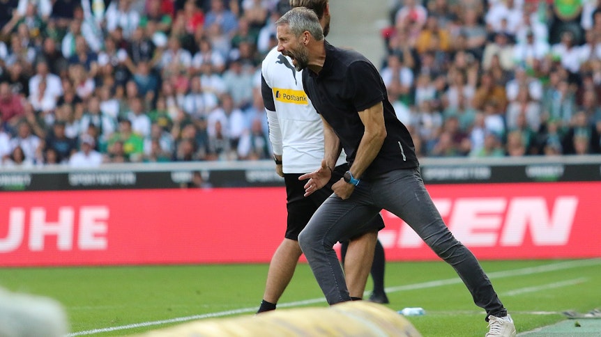 Erleichterung pur: Marco Rose schreit seine Freude über den Last-Minute-Sieg heraus.