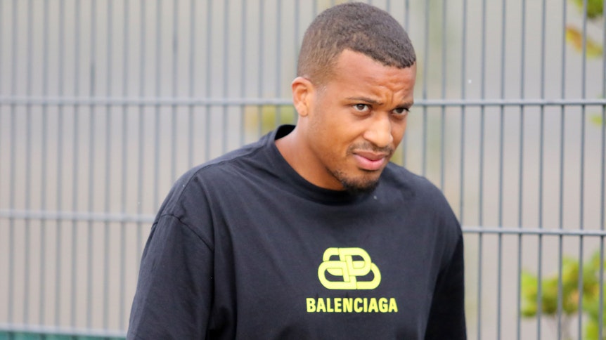 Sorge um Alassane Plea: Der Stürmer hat bereits die ersten beiden Tage im Trainingslager verpasst, soll jedoch heute oder morgen nachreisen.