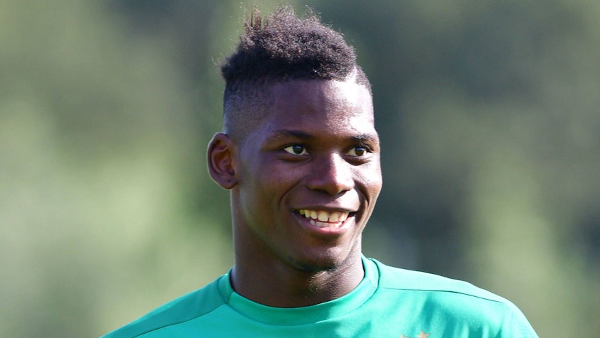 Breel Embolo hat sich bei Nations-League-Duell gegen Deutschland verletzt. Seine Mannschaftskollegen von Borussia Mönchengladbach haben ihm nun aber eine Freude gemacht.