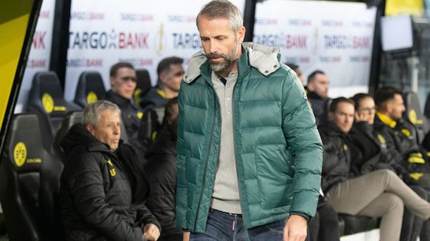 Nach einer Roten Karte Ende Oktober 2019 in Dortmund muss Gladbach-Trainer Marco Rose auf die Tribüne. Weswegen er zum Saisonstart am Samstag im Pokal gegen Oberneuland gesperrt ist.