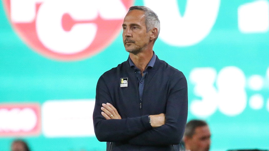 Adi Hütter erlebt in seinen erstem Pflichtspiel als Gladbach-Trainer einen 1:0-Sieg im DFB-Pokal (9. August 2021) bei Drittligist Kaiserslautern.