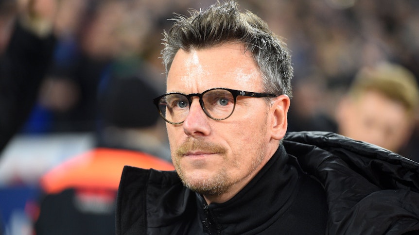 Gladbach-Scout Steffen Korrell verfolgt im Januar 2020 Gladbachs Spiel auf Schalke.