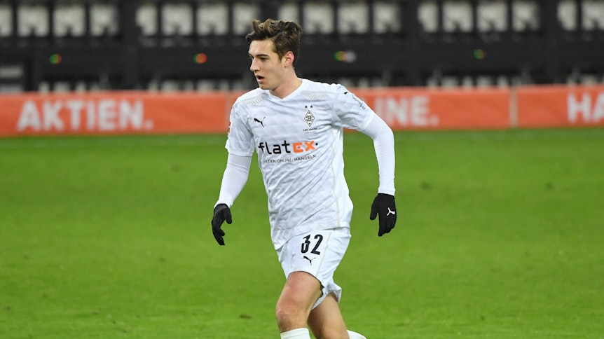 Gladbachs Florian Neuhaus, hier beim Sieg gegen Bayern, könnte den Verein im Sommer verlassen.