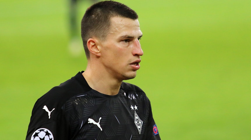 Borussias Rechtsverteidiger Stefan Lainer beim Spiel der Fohlen gegen Schachtar Donezk am 25. November 2020 im Borussia-Park.