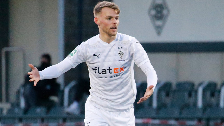 Mika Schroers aus Borussias U23 beim Regionalliga West Spiel gegen den Bonner SC am 16.12.2020.
