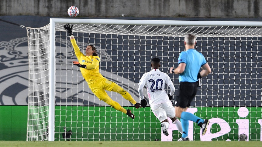 Yann Sommer, Torhüter von Borussia Mönchengladbach, im Champions-League-Duell mit Real Madrid am 9. Dezember 2020 im Stadion Alfredo Di Stefano in Madrid.