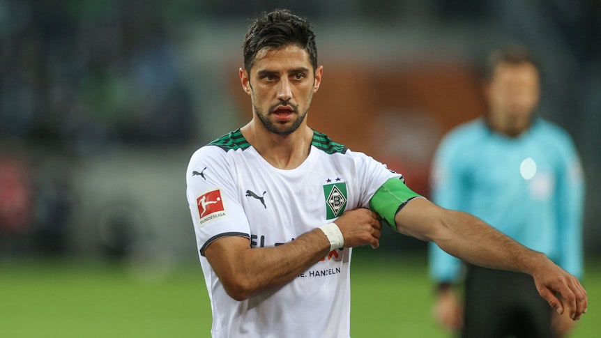 Lars Stindl, Kapitän von Borussia Mönchengladbach, beim Bundesliga-Match zwischen Gladbach und Stuttgart am 16. Oktober 2021 im Borussia-Park.