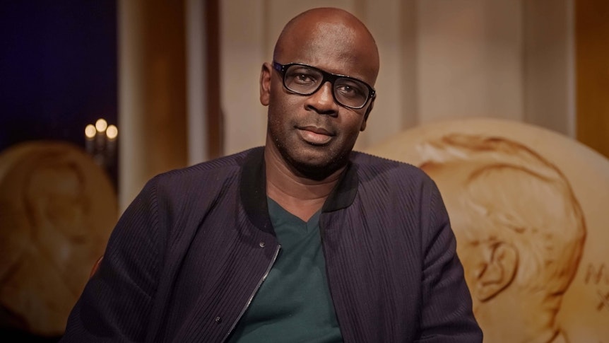Lilian Thuram am 12. Oktober 2021 im Nobel Museum in Stockholm bei einer Lesung.