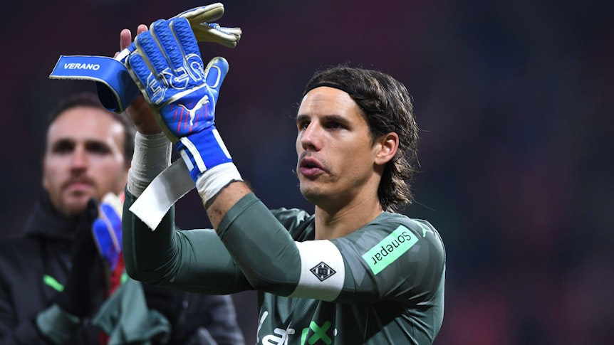 Keeper Yann Sommer applaudierte dennoch nach dem Spiel den mitgereisten Fans.