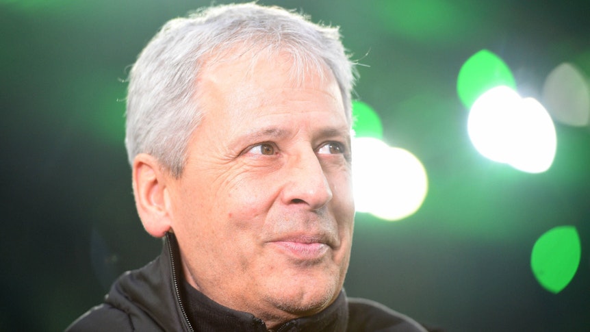 Lucien Favre, ehemaliger Trainer von Borussia Mönchengladbach, auf diesem Foto am 7. März 2020 im Gladbacher Borussia-Park zu sehen. Lucien Favre lächelt.