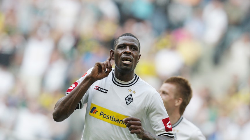 Mohamadou „Mo“ Idrissou bei einem Bundesliga-Spiel der Fohlen gegen Borussia Dortmund am 23.April 2011.