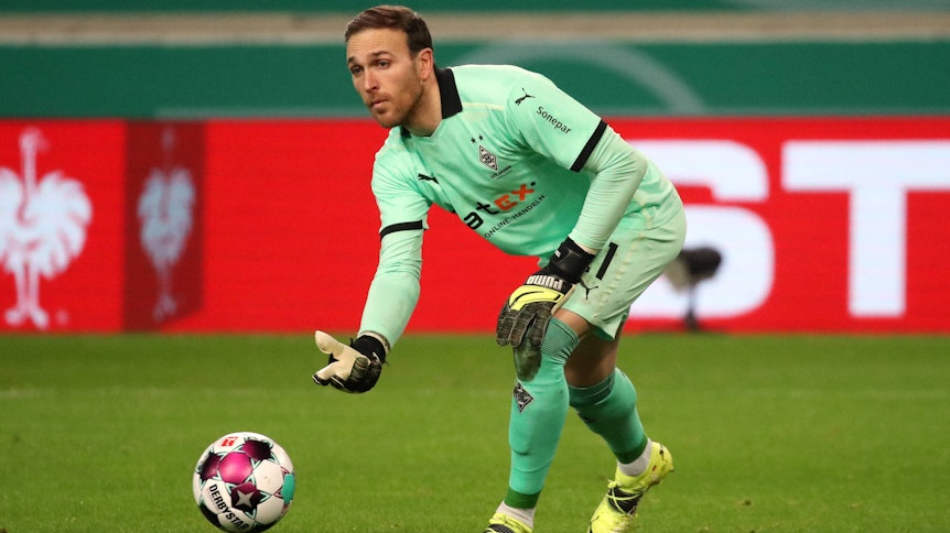 Tobias Sippel, hier zu sehen am 03. Februar 2021 beim Pokalspiel in Stuttgart, hütet am Dienstag (2. März) das Gladbach-Tor gegen Dortmund.
