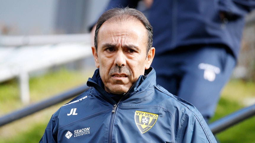 x-Gladbach Trainer Jos Luhukay bei seinem ersten Training mit dem neuen Klub VVV Venlo am 17. März 2021.