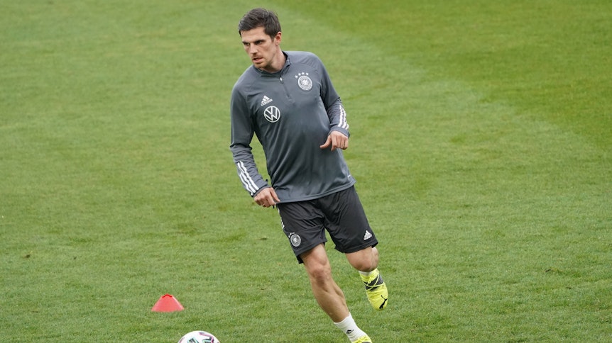 Gladbachs Nationalspieler Jonas Hofmann, auf diesem Foto am 24. März 2021 in Düsseldorf zu sehen, befindet sich wegen einer Corona-Infektion derzeit in Quarantäne.