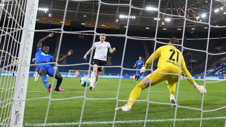 Am 30. Bundesliga-Spieltag verspielte Gladbach eine 2:0-Führung und unterlag bei der TSG Hoffenheim letztendlich mit 2:3.