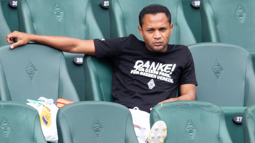 Raffael saß bei seinem letzten Bundesliga-Spiel für Borussia Moenchengladbach am 27. Juni 2020 zunächst auf der Tribüne, wurde in der Schlussphase jedoch noch eingewechselt.