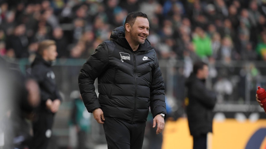 Hertha Trainer Pál Dárdai beim Bundesligaspiel seiner Mannschaft gegen Gladbach im Borussia-Park am 9. Februar 2019.