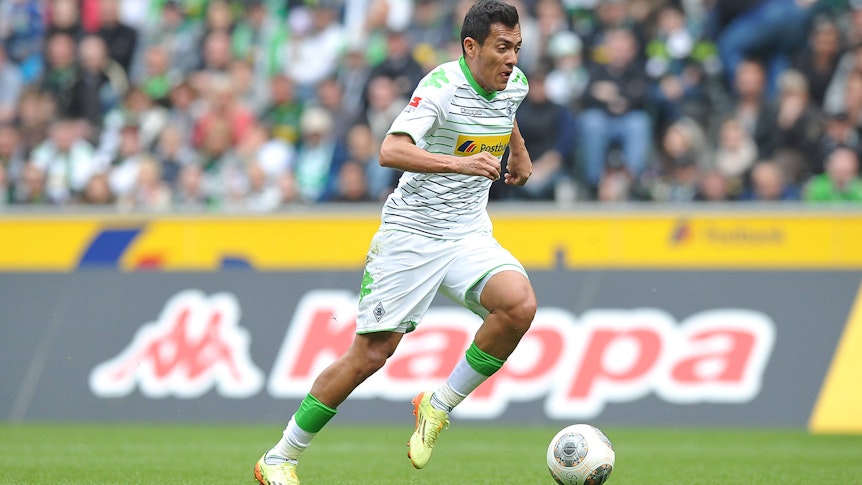 Juan Arango ist mit seinen tollen Toren den Fans der Gladbacher Borussia bis dato in Erinnerung geblieben. Auf diesem Foto ist der Venezolaner beim Bundesliga-Spiel der Borussia gegen Stuttgart am 12. April 2014 zu sehen.