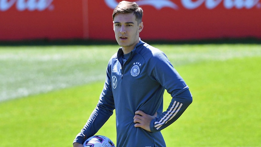 Gladbachs Mittelfeldspieler Florian Neuhaus im Trainingslager der deutschen Fußball-Nationalmannschaft in Seefeld, Österreich. Das Foto ist am 31. Mai 2021 entstanden.
