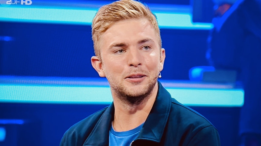 Christoph Kramer, Profi von Borussia Mönchengladbach, lächelt am 28. Juni 2021 in die Kamera des öffentlich-rechtlichen Senders ZDF.