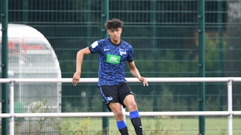 Jamil Najjar, hier zu sehen am 12. Juli 2021, wechselt von Hertha BSC zu Borussia Mönchengladbach. Najjar hat den Ball am Fuß.