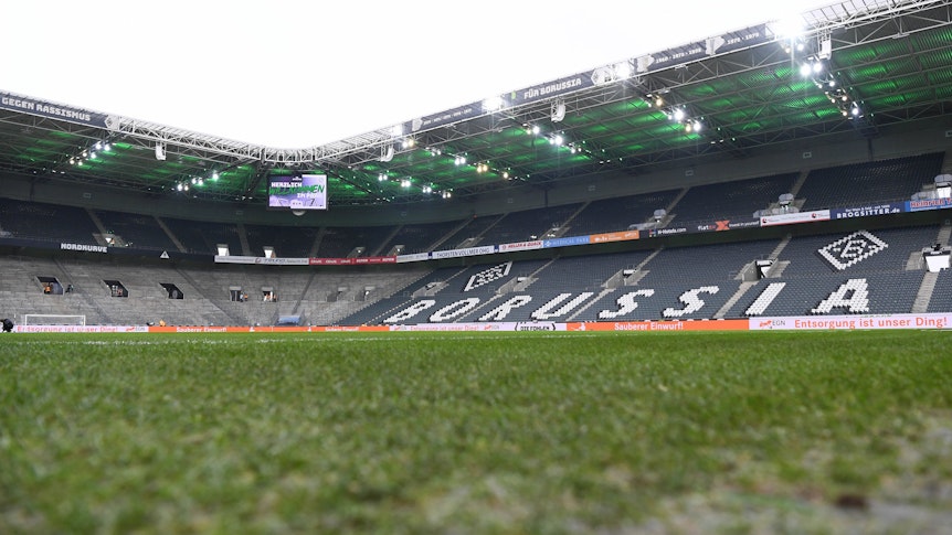Fußball 1. Bundesliga 12. Spieltag Borussia Mönchengladbach - SpVgg Greuther Fürth am 20.11.2021 im Borussia-Park in Mönchengladbach Innenansicht / Innenaufnahme / Panorama / Innen Leer / Leeres Stadion / Tribüne DFL