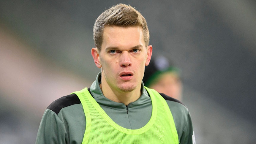 Matthias GINTER MG beim aufwaermen, Fussball 1. Bundesliga, 19.Spieltag, Borussia Moenchengladbach MG - Bayer 04 Leverkusen LEV 1:2, am 15.01.2022 in Moenchengladbach/ Deutschland. DFL regulations prohibit any use of photographs as image sequences and/or quasi-video