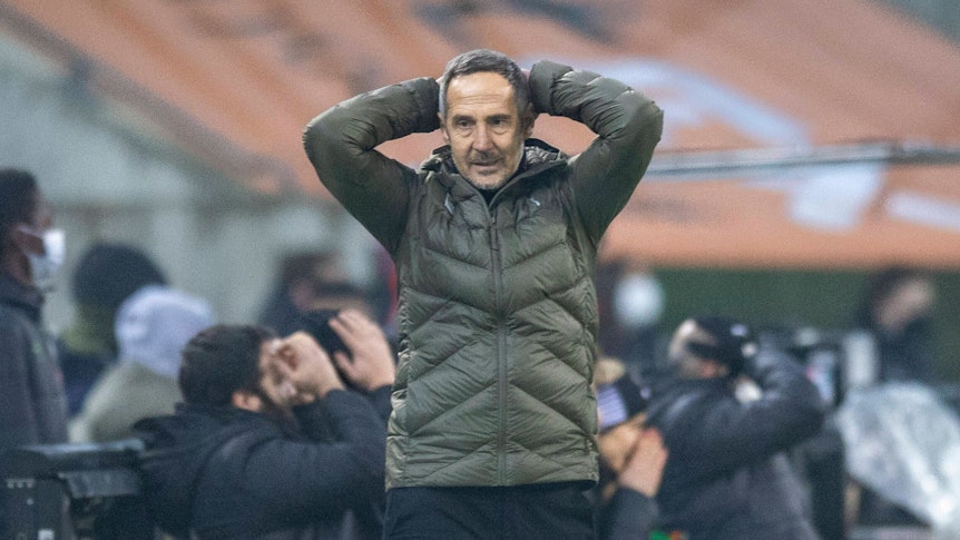 Trainer Adi Hütter von Borussia Mönchengladbach bei der Heimniederlage der Fohlen-Elf gegen Union Berlin am 22. Januar 2022 im Borussia-Park.