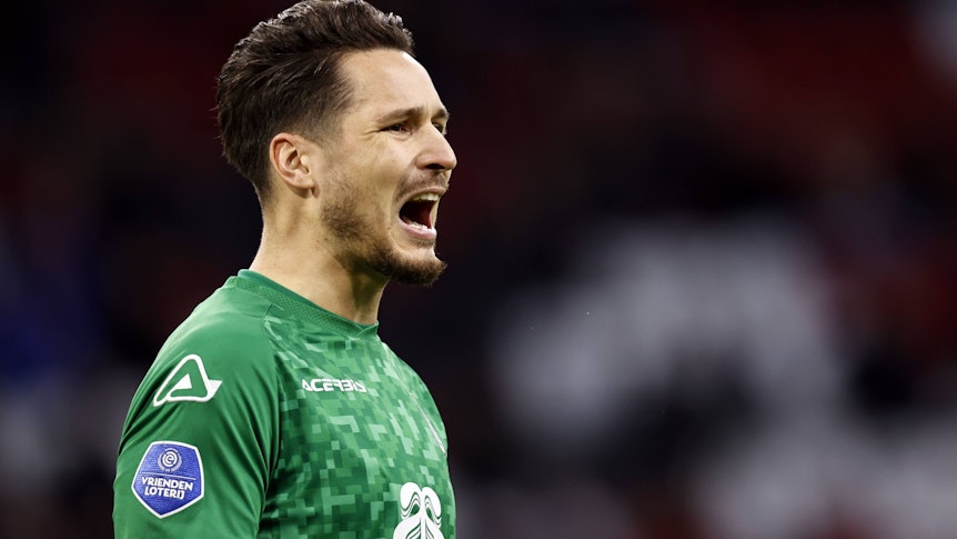 Janis Blaswich, Keeper von Heracles Almelo, beim Spiel zwischen seinem Klub und Ajax Amsterdam am 6. Februar 2022.