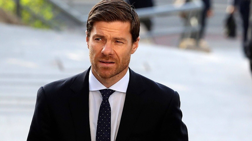 Ex-Profi Xabi Alonso, hier am 9. Oktober 2019, wäre beinahe Trainer von Borussia Mönchengladbach geworden.