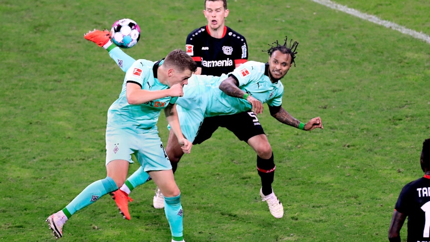 Ex-Gladbach-Profi Valentino Lazaro begeisterte die Bundesliga mit seinem Hackentreffer gegen Leverkusen am 9. November 2020.