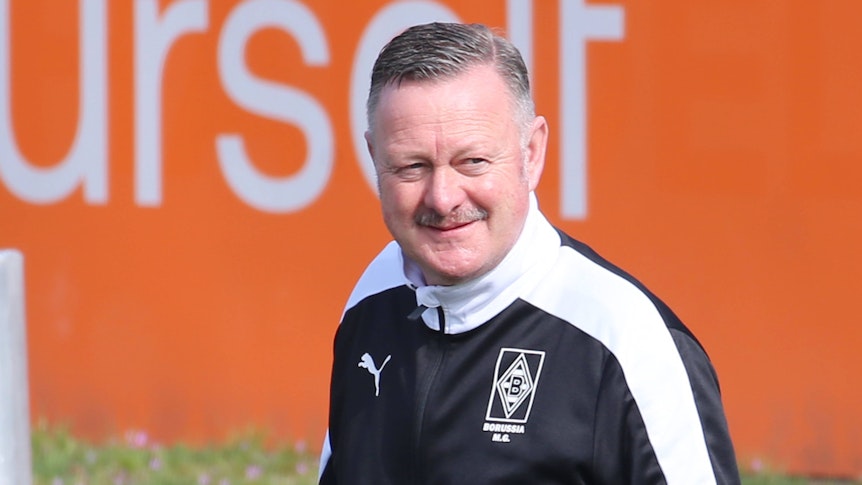 Roland Virkus, Manager von Borussia Mönchengladbach, hier am 14. April bei einer Trainingseinheit, hat sich im Interview mit „DAZN“ zur Zukunft von Matthias Ginter geäußert.