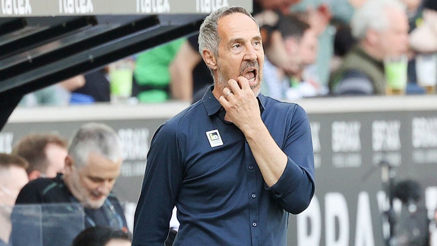 Adi Huetter ist nicht mehr Trainer von Borussia Mönchengladbach. Das ist am 14. Mai 2022 offiziell gemacht worden.