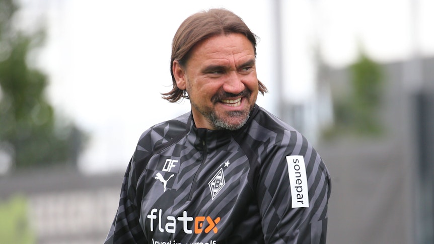 Trainer Daniel Farke am 26. Juni 2022 beim Training von Borussia Mönchengladbach auf dem FohlenPlatz im Borussia-Park.