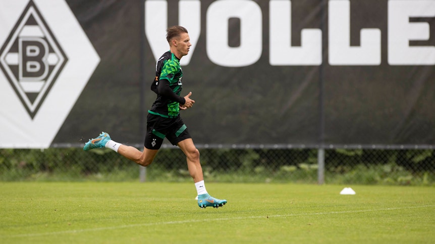 Hannes Wolf von Borussia Mönchengladbach, hier im Trainingslager am Tegernsee am 7. Juli 2022, bei einem Sprint.