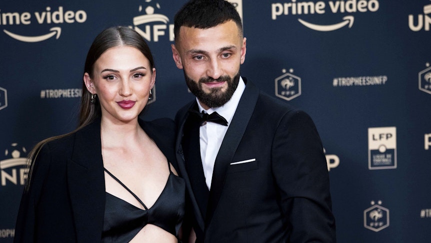 Franck Honorat, Neuzugang von Borussia Mönchengladbach, hier am 15. Mai 2022 mit Ehefrau Gwendoline (l.) bei einer Verleihung in Paris.