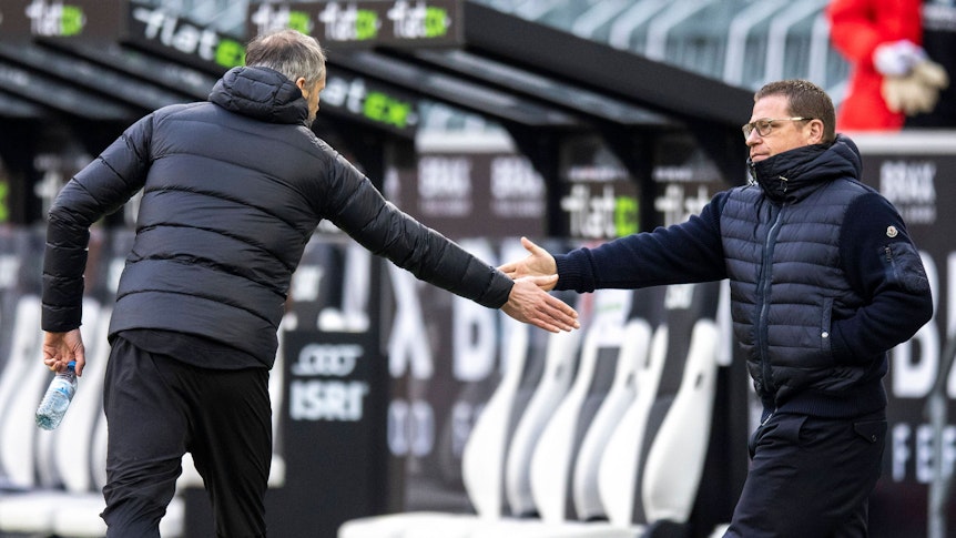 Sind Marco Rose (l.) und Max Eberl (r.) bald wieder Kollegen? Die beiden ehemaligen Borussen, hier bei einem Spiel am 20. Februar 2021, könnten schon bald bei RB Leipzig wieder zusammenfinden, heißt es in verschiedenen Medienberichten.