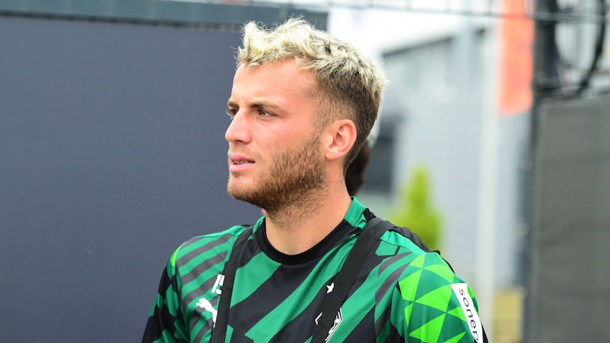 Jordan Beyer am 17. August 2022 beim Training von von Borussia Mönchengladbach. Der 22-Jährige soll vor einem Wechsel stehen.